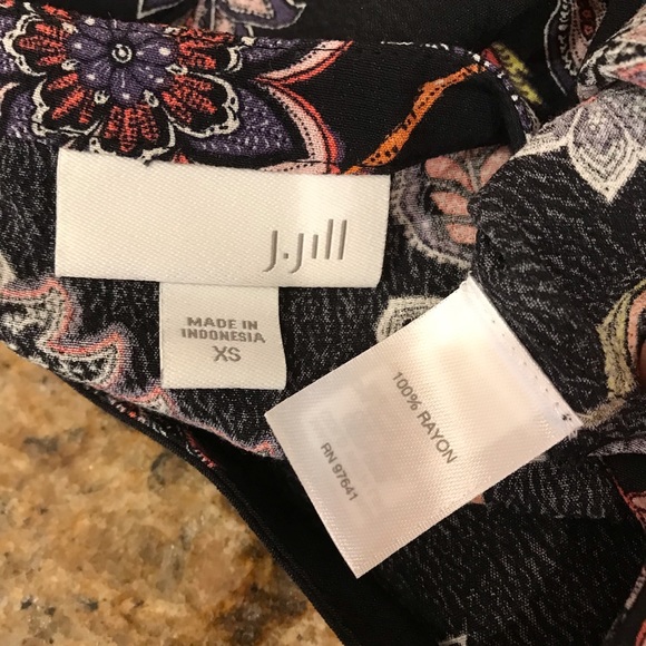 J Jill Sleeveless Tunic Top Womens Size XS Relaxed Fit Shirred Waist Button Up - Picture 14 of 14